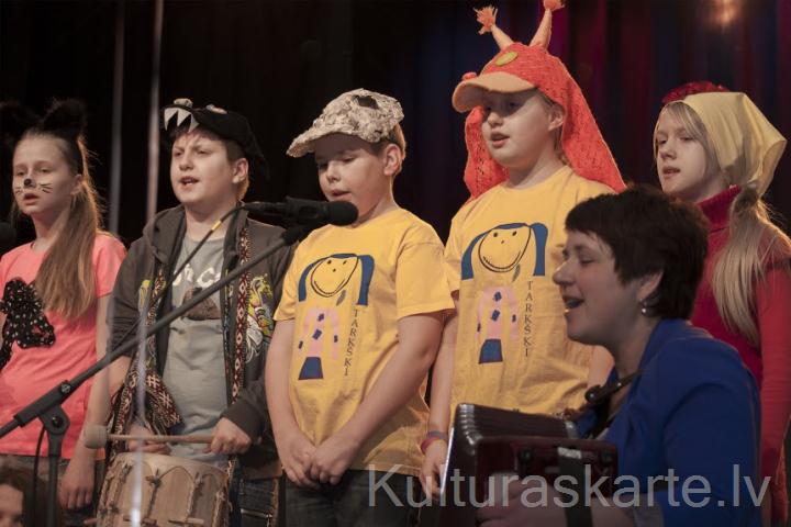 Folkloras kopa "Tarkšķi"